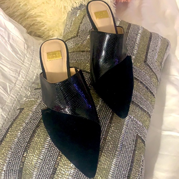 Brand new, Black/Leather, kitty heeled mule. - Picture 3 of 9